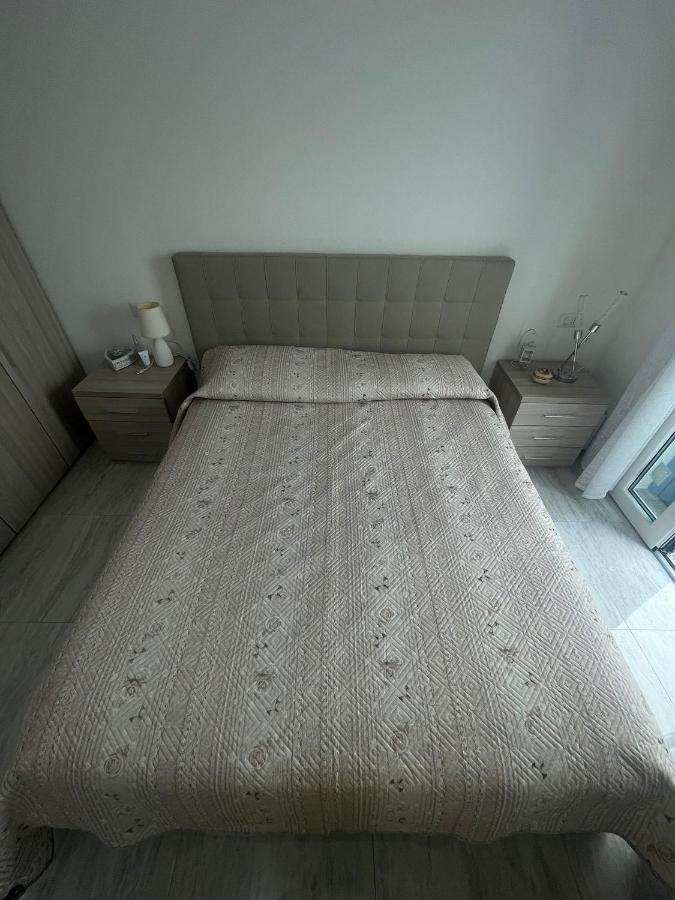 La Perla Del Mare 2 Bed & Breakfast ลากาเลตตา ภายนอก รูปภาพ