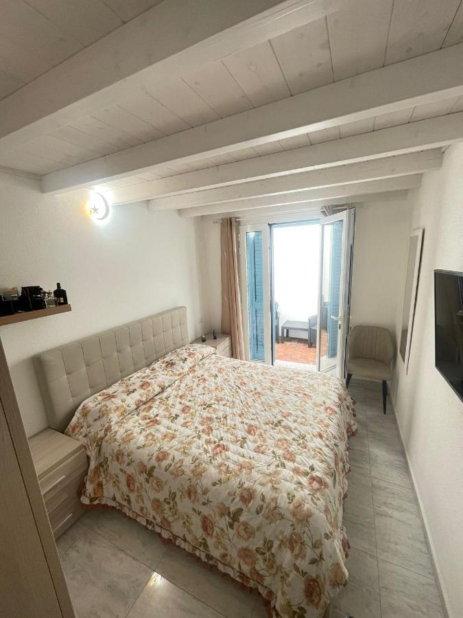 La Perla Del Mare 2 Bed & Breakfast ลากาเลตตา ภายนอก รูปภาพ